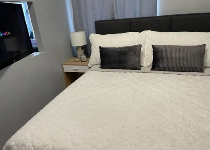 Cozy 1 Bedroom With Pool. Apartment