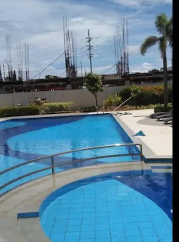 Apartment Cozy 1 Bedroom With Pool.
