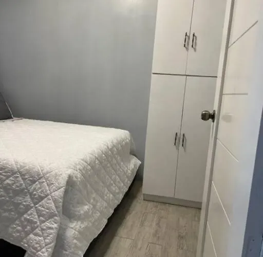 Cozy 1 Bedroom With Pool.
