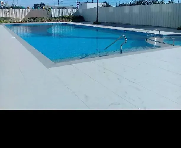 Apartment Cozy 1 Bedroom With Pool. *